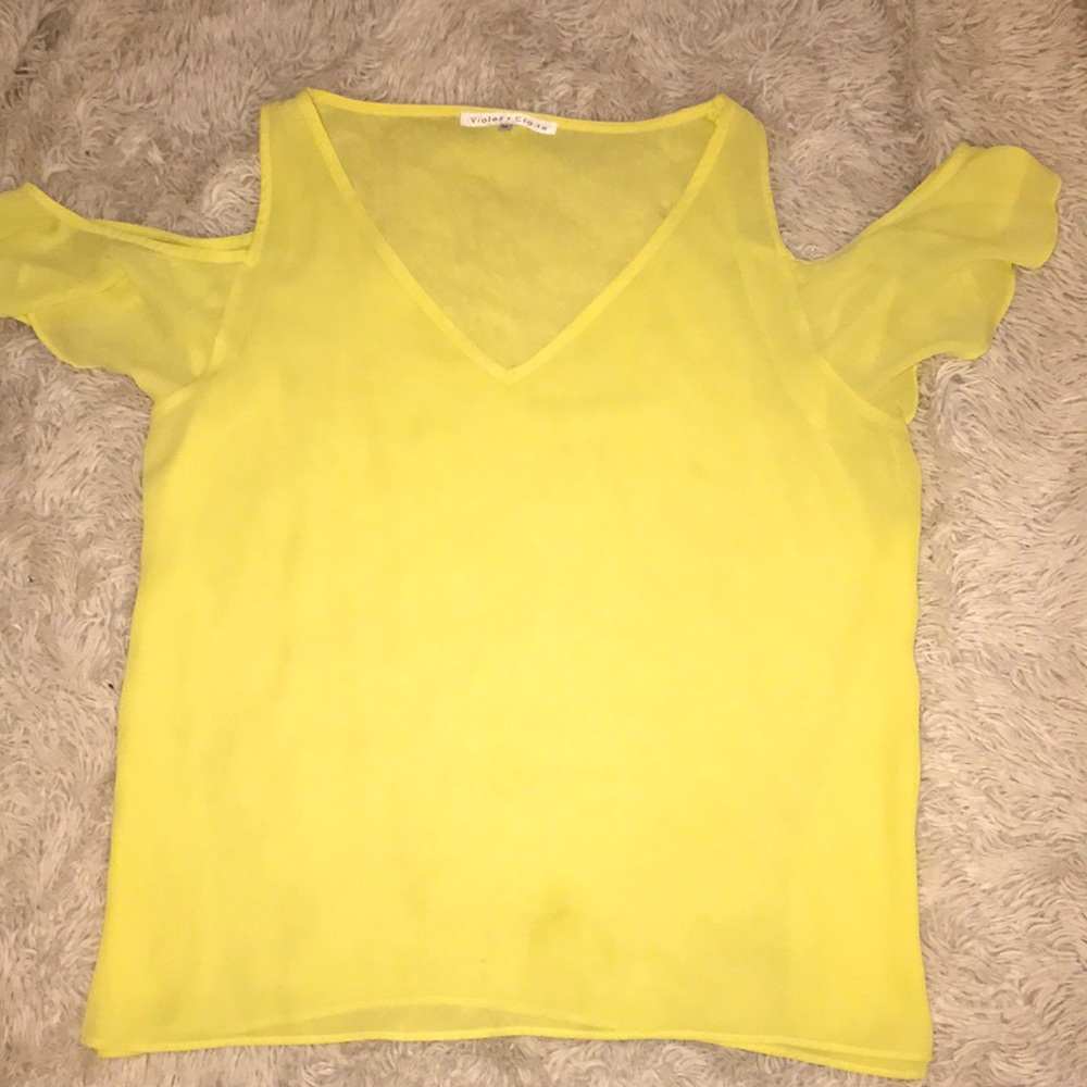 ⭐️Violet + Claire Cold Shoulder Yellow Blouse